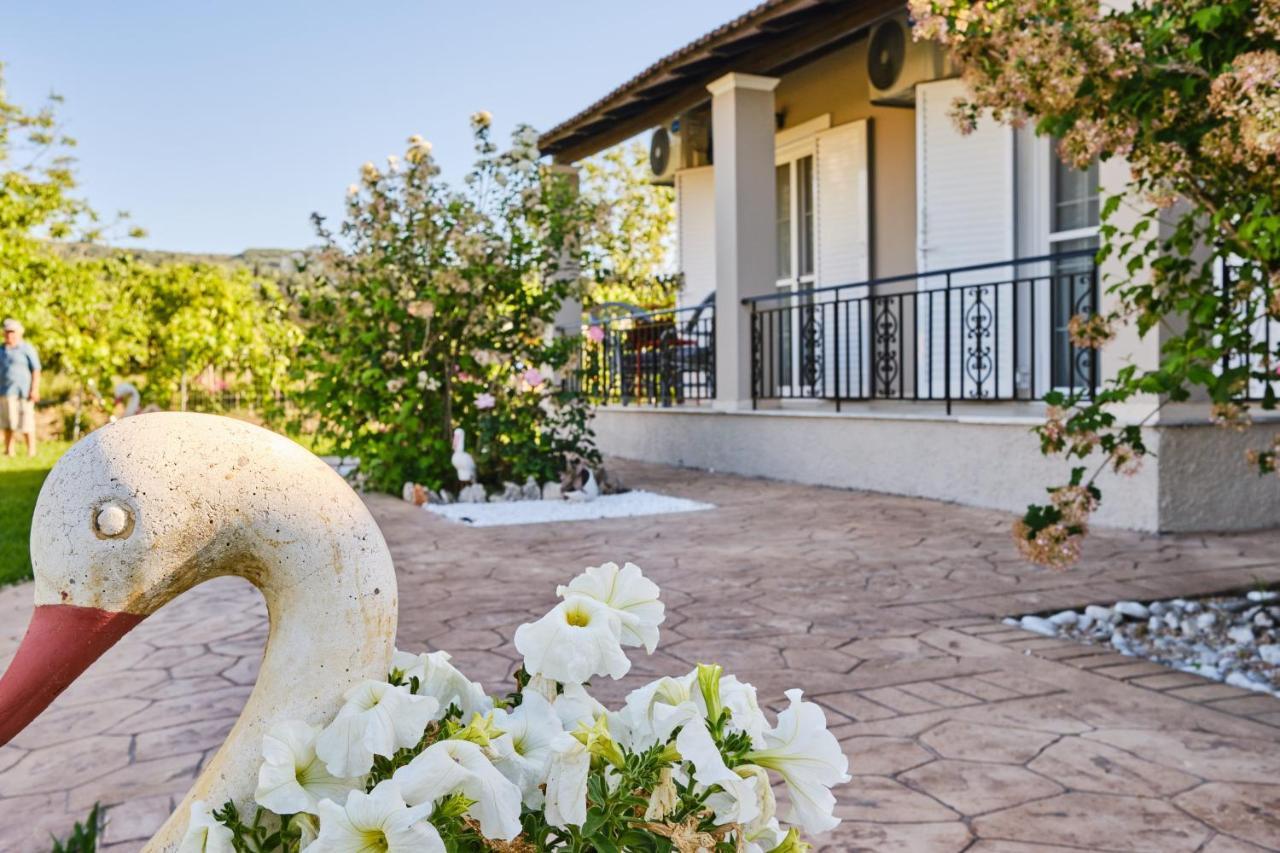 Villa Doreta Roda  Ngoại thất bức ảnh