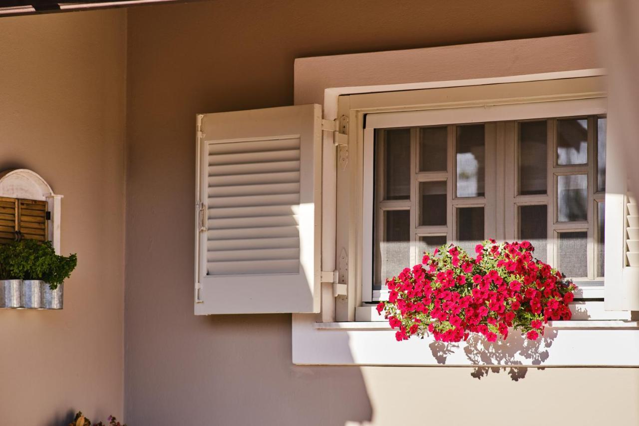 Villa Doreta Roda  Ngoại thất bức ảnh